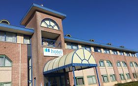 Hotel Port Of Moerdijk